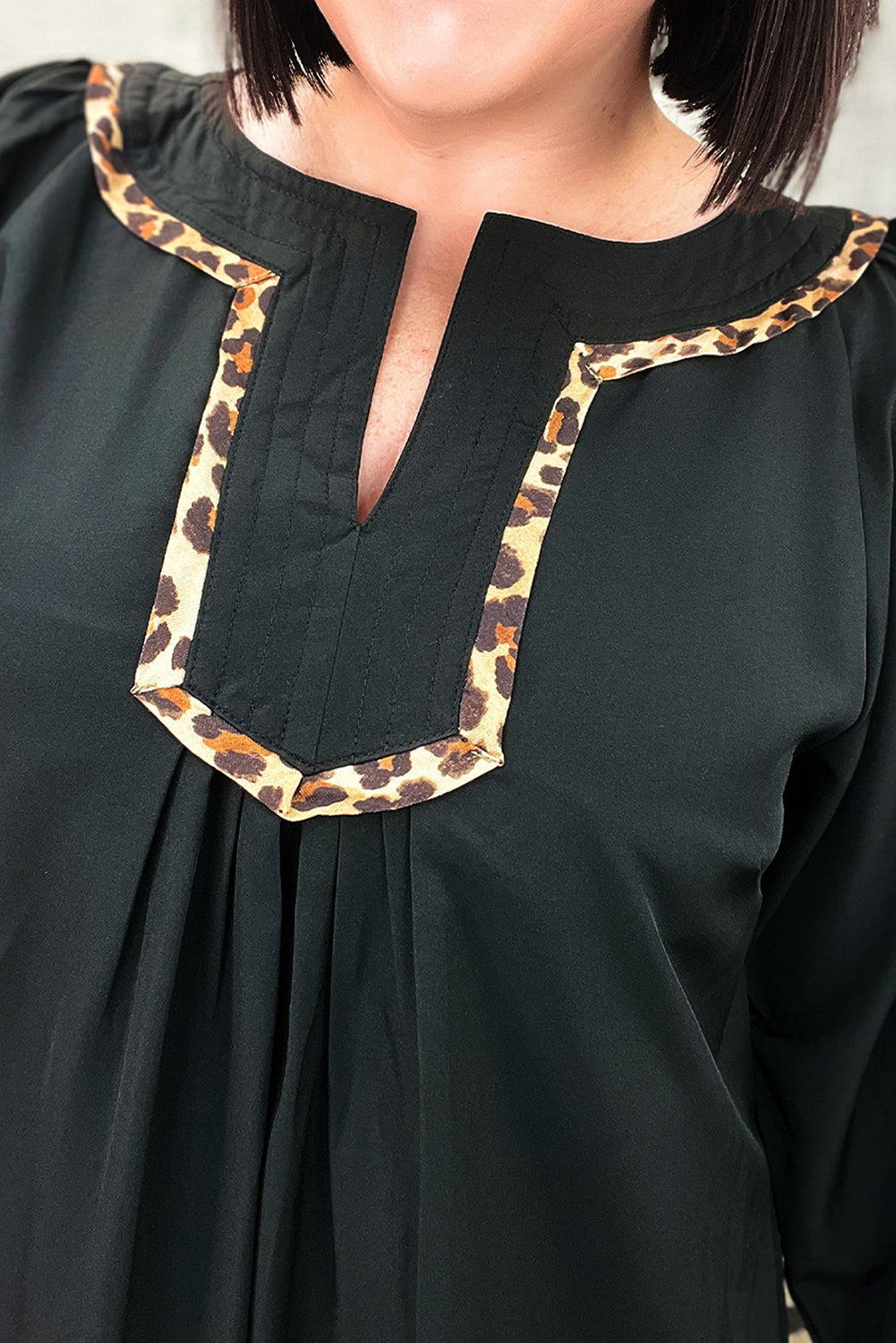 Black Plus Size Notched Neck Leopard Trim Flounce Long Sleeve Shift Dress - eAura