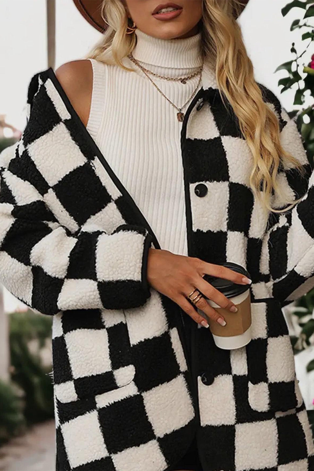 Black Checkered Side Pockets Collared Buttoned Fleece Jacket eAura