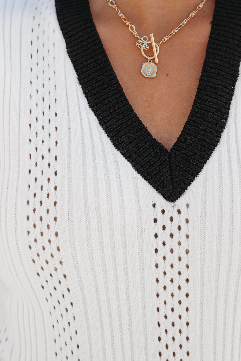 White Contrast Trim Eyelet Knit Colourblock V Neck Sweater Vest eAura