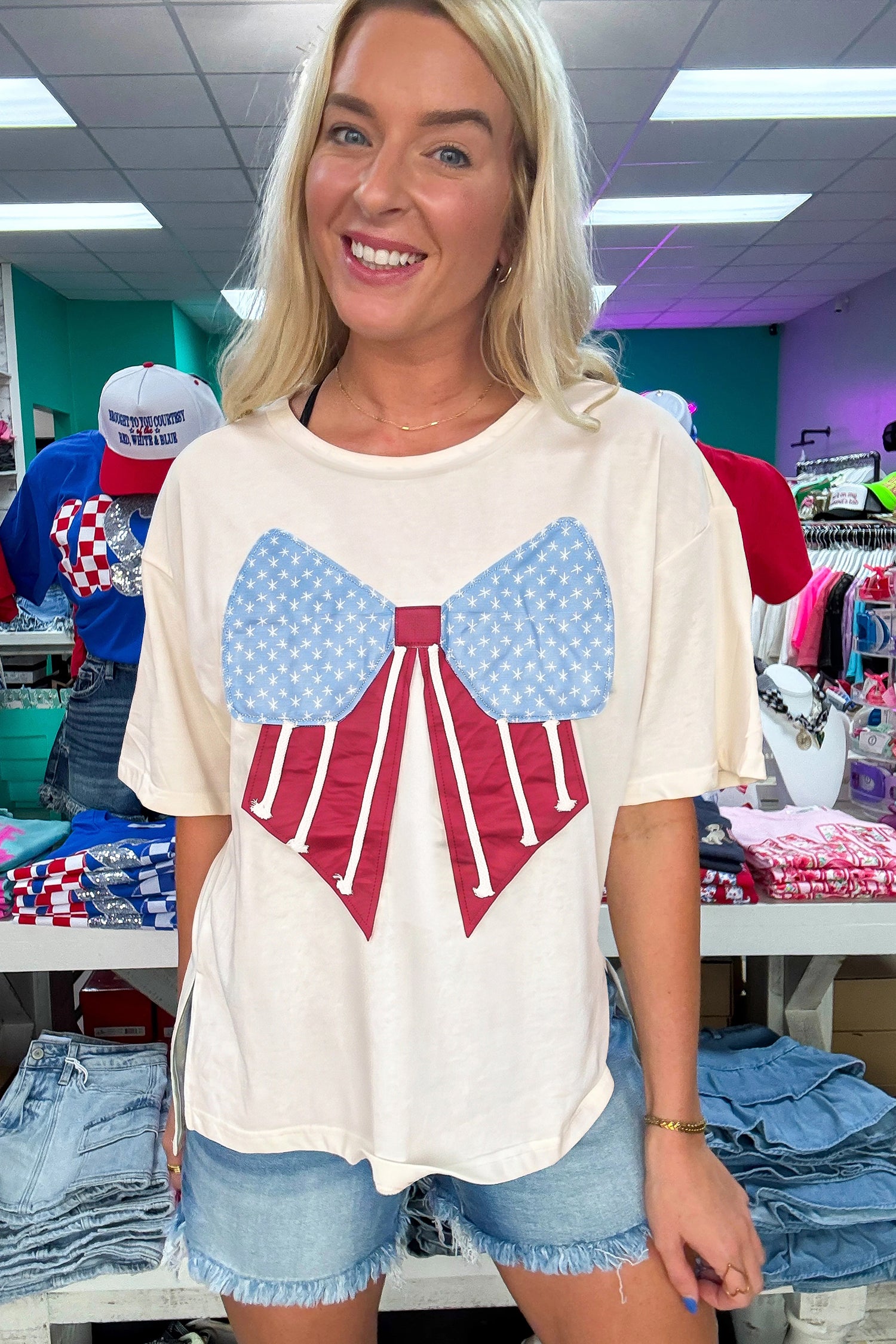 White Loose Knit Vintage Flag Bow Patched T-Shirt