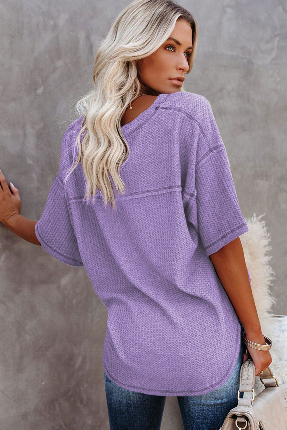 Exposed Seam Half Sleeve Knitted V-Neck Textured Top eAura