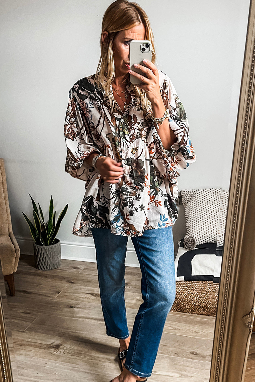 White Floral Print Balloon Sleeves Button Up Loose Casual Shirt eAura