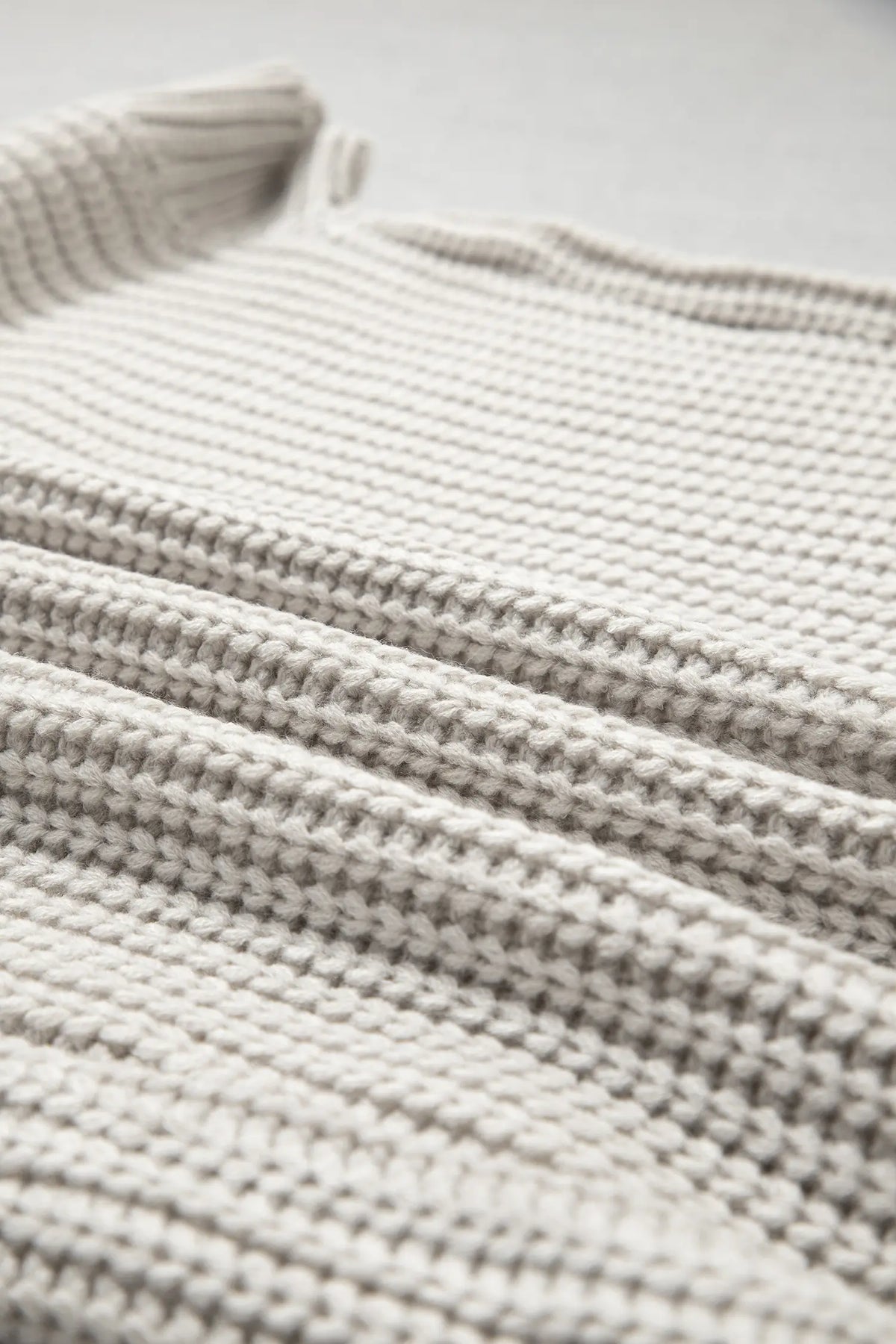 Jet Stream Solid Colour Short Sleeve Zipper Knit High Neck Sweater – Cream