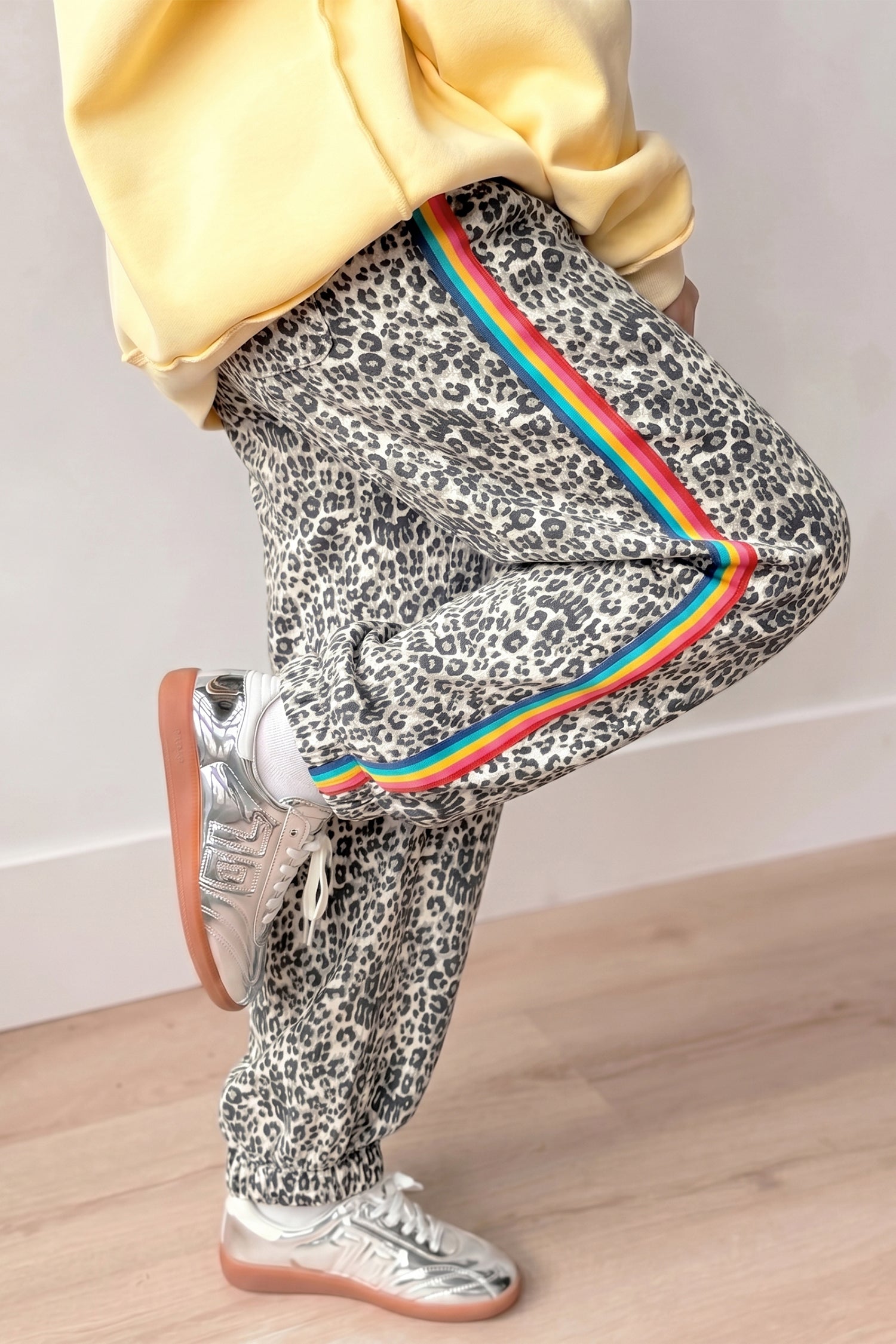 Leopard Print Rainbow Striped Detail Buttoned Loose Jogger Jeans – Brown