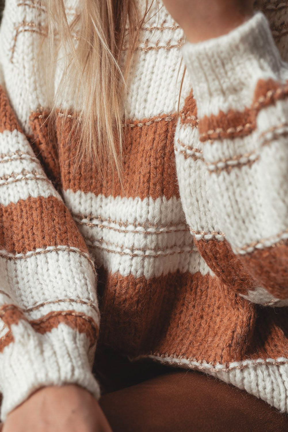 White Striped Knit Puff Sleeve Casual Sweater eAura