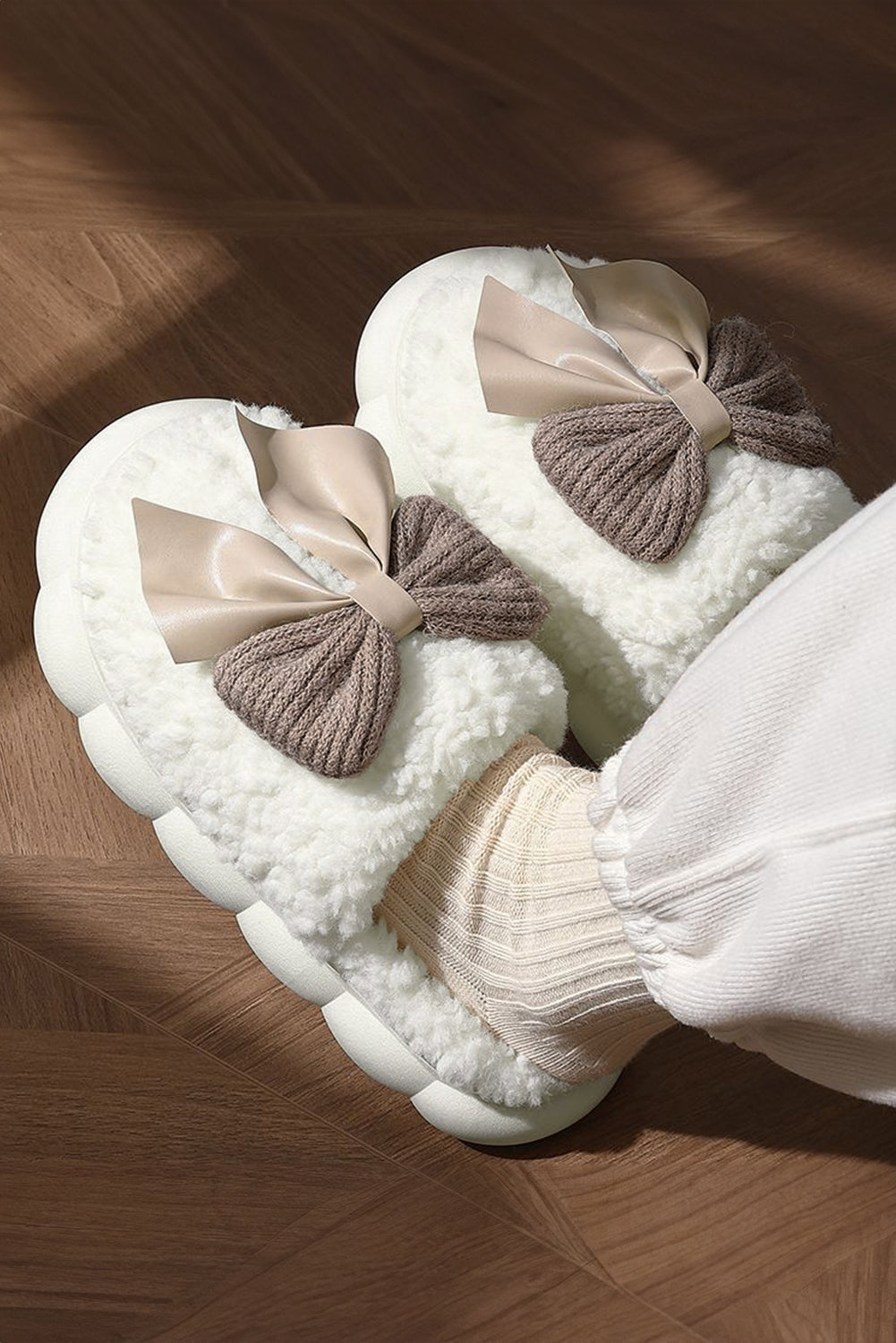 White Contrast Bowknot Applique Plush Winter Slippers (Bow Colours May Differ by Batch) BB Fashion Outlet