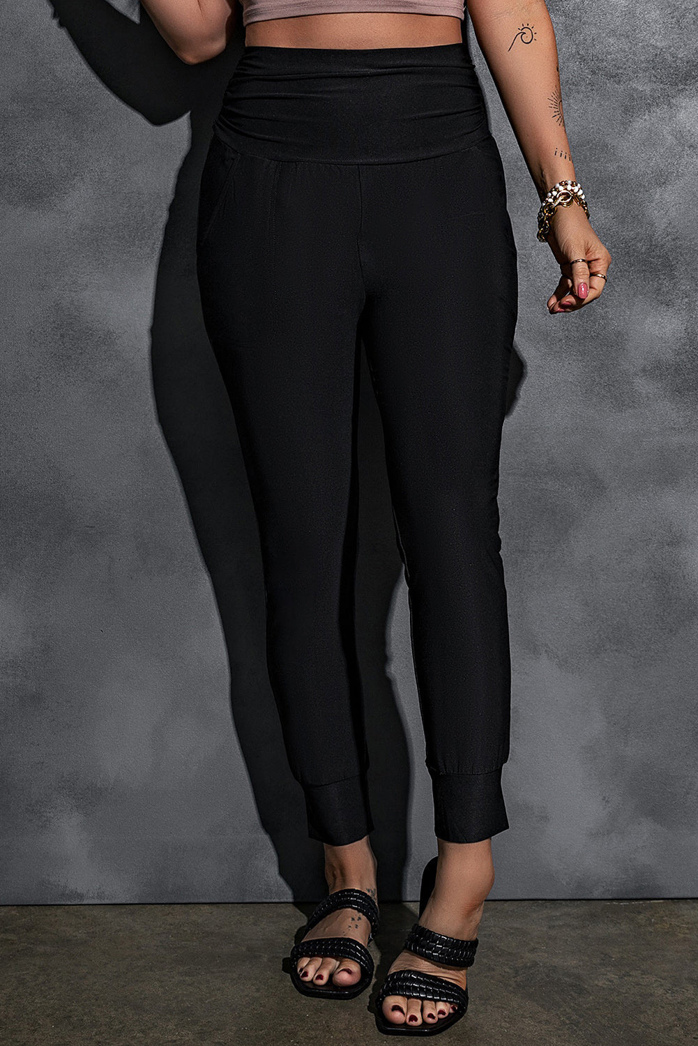 Black High Waist Pleated Pocket Leggings Beagle Boutique Fashion Outlet