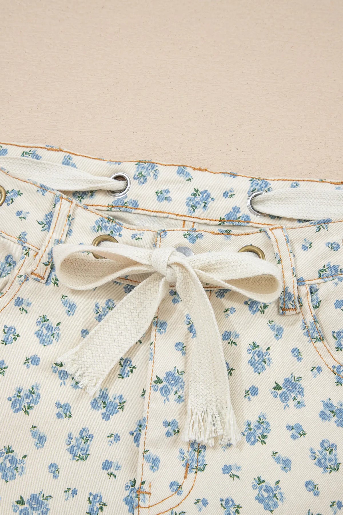 Grommet Knot Waist Floral Barrel Leg Jeans – Beige