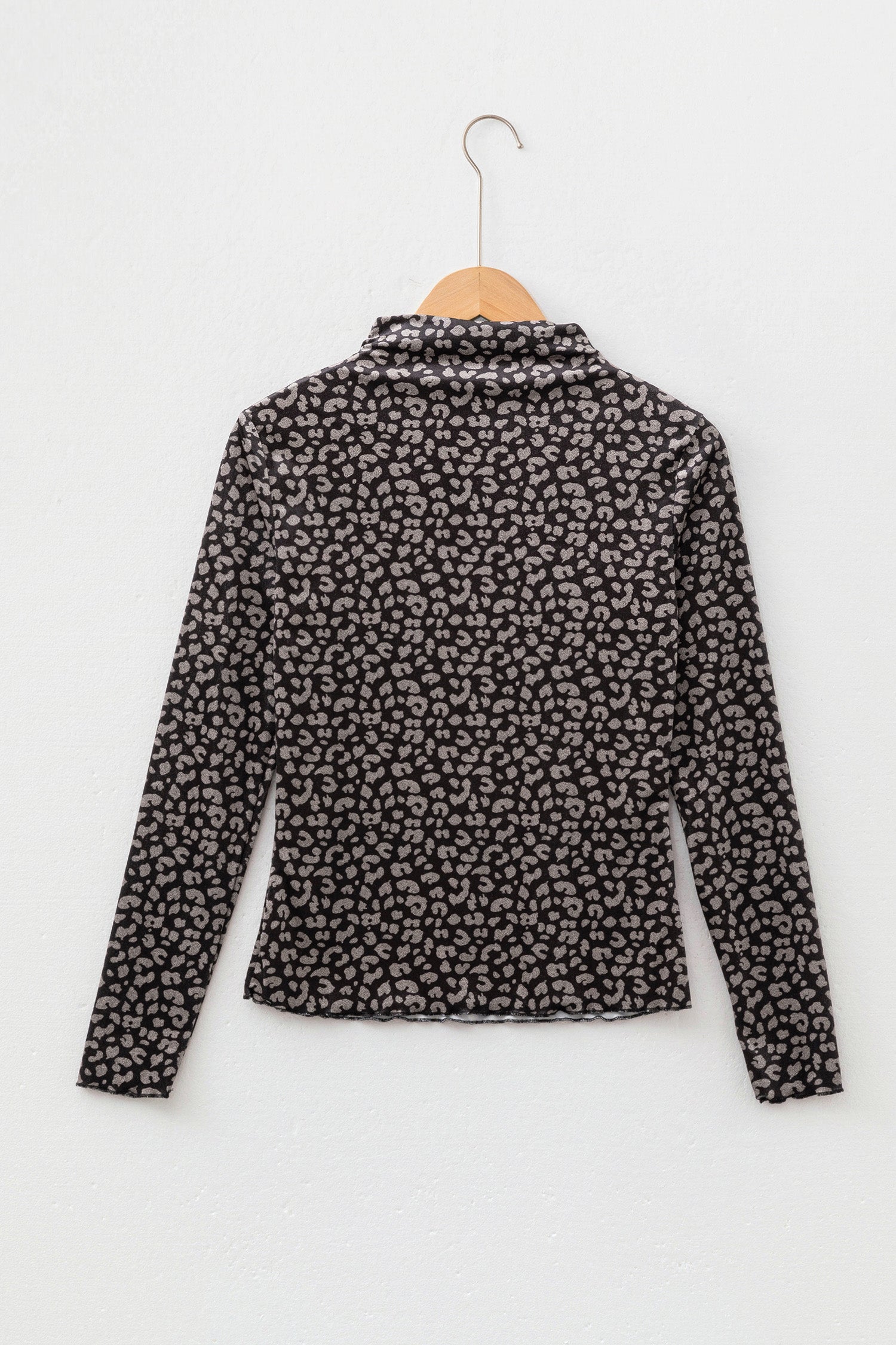 Leopard Print Long Sleeve Sheath Pullover Western Style Top – Brown