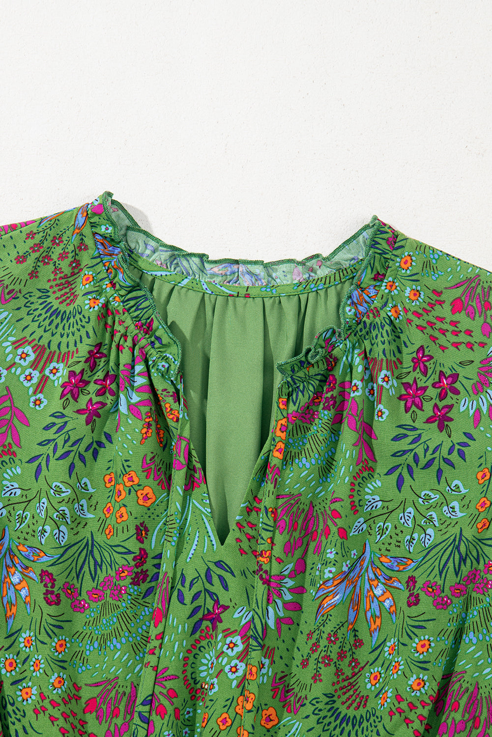 Green Floral Tie Split Neck Frilly Ruffle Trim Tiered Short Dress eAura