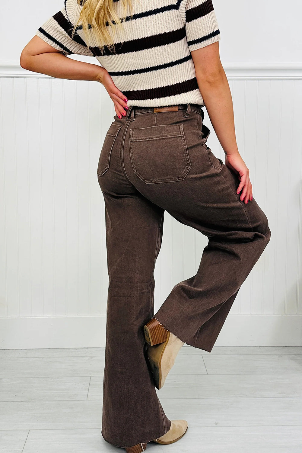Retro Washed Patch Pocket Loose Jeans - Brown / 4 USA - Bottoms/Jeans/WideLeg