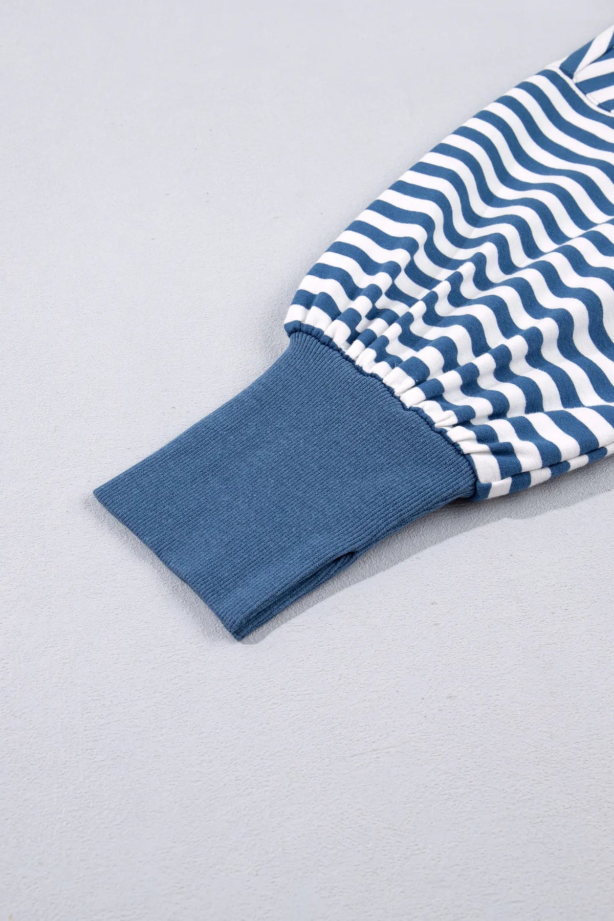 Colour Block Trim Raw Seam Split Hem Loose Pullover Sweatshirt – Blue Stripe