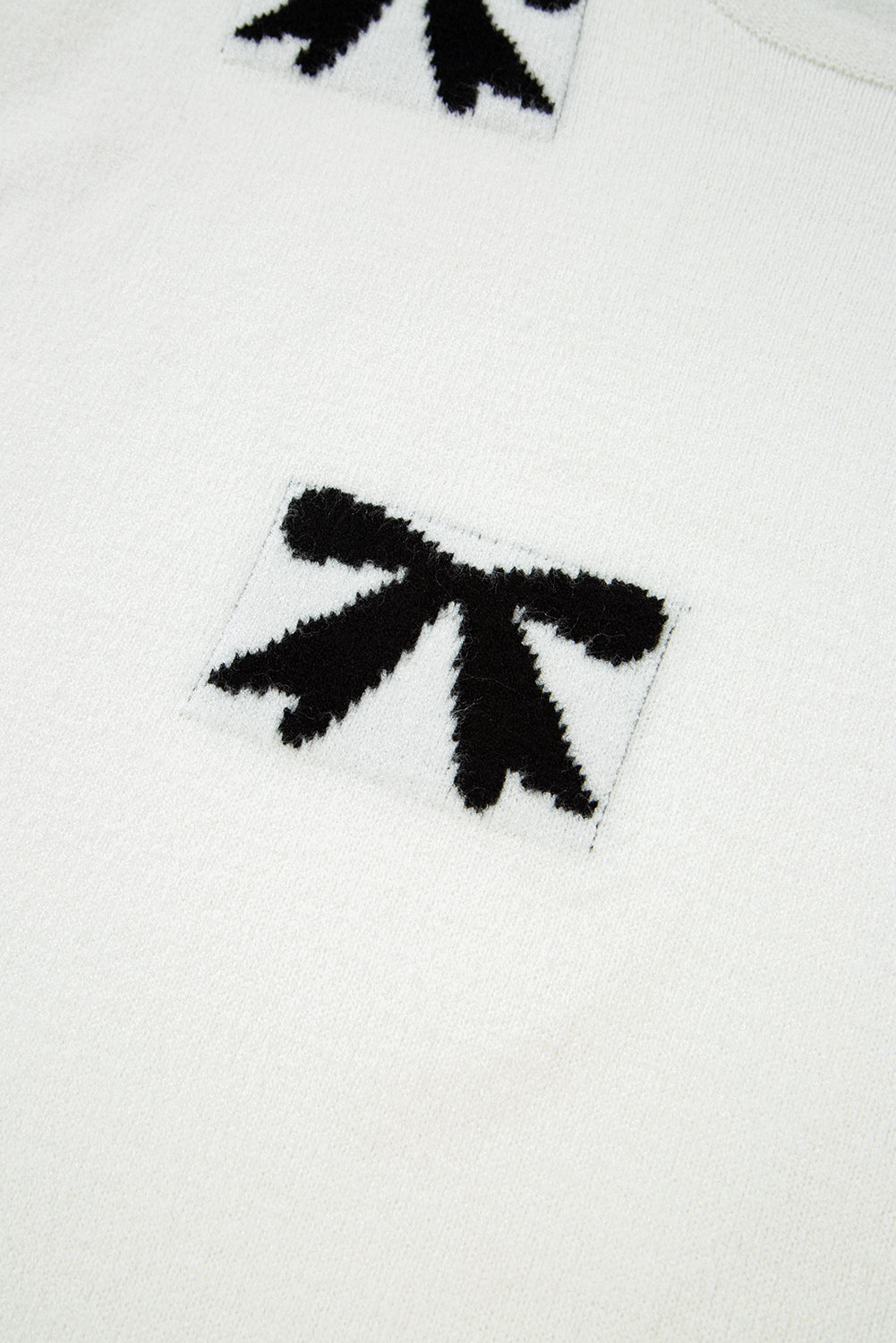 Bow Pattern Knit Short Sleeve White Sweater eAura