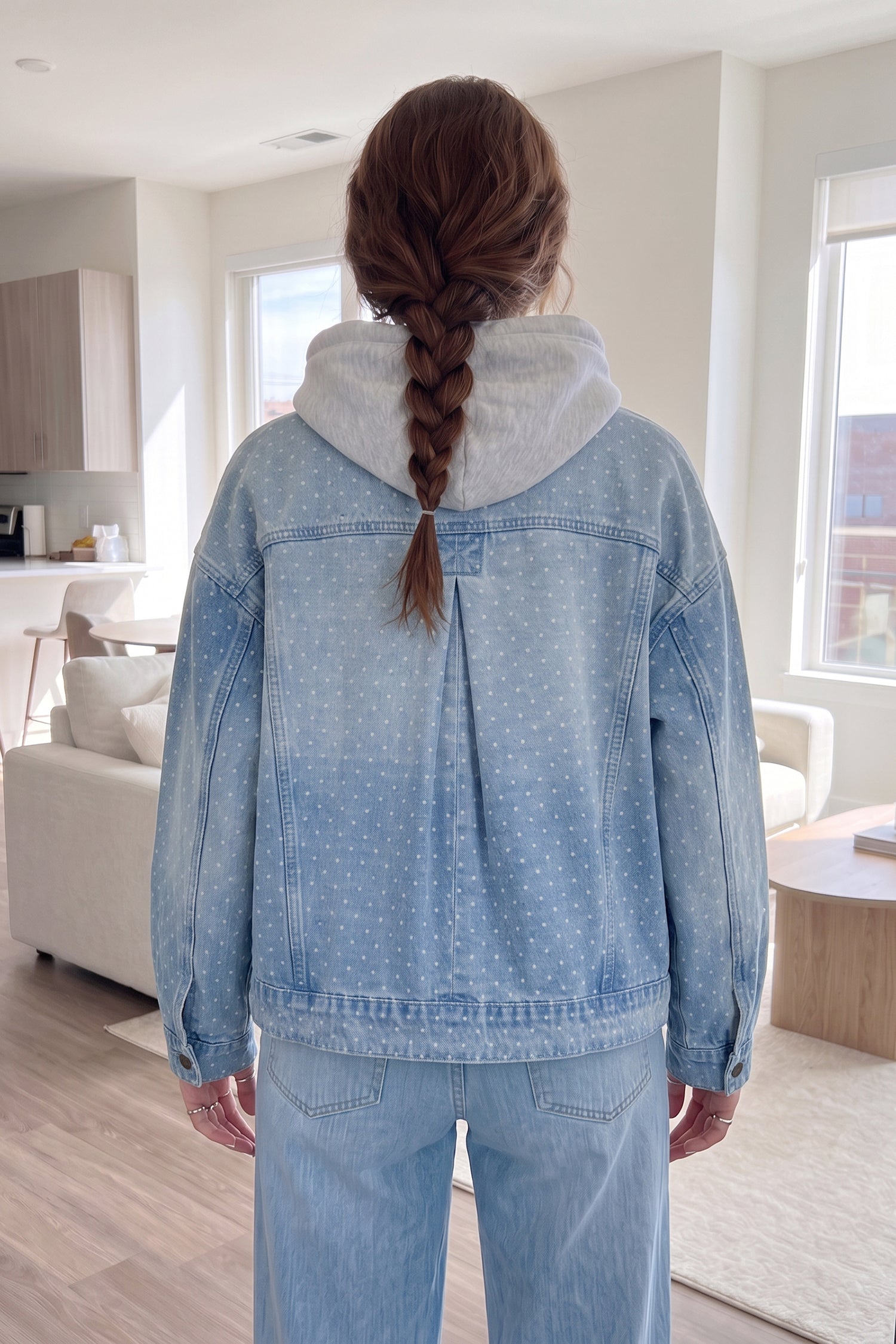 Sky Blue Polka Dot Long Sleeve Collar Pocket Casual Shift Silhouette Denim Jacket – Light Blue