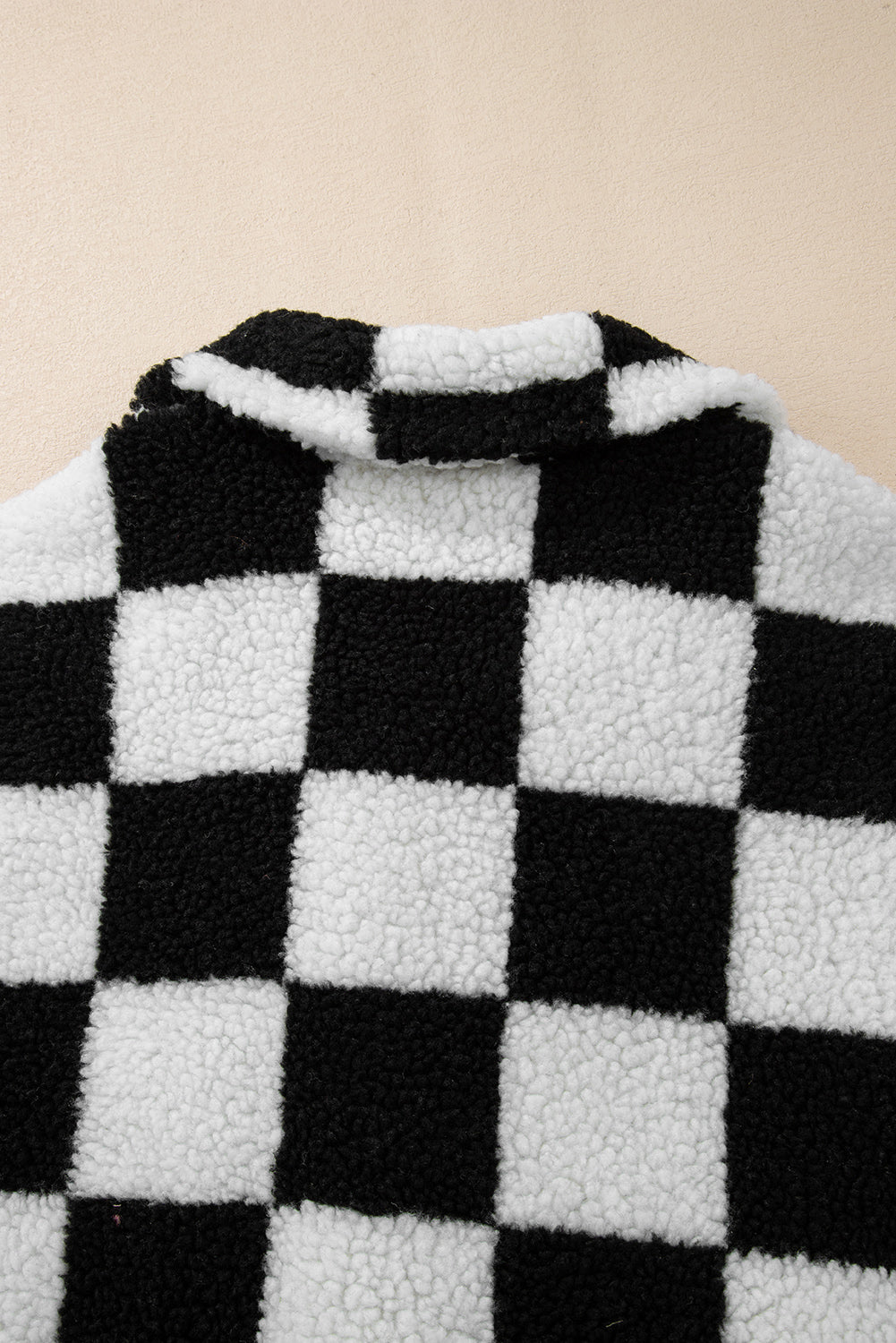 Black Checkered Side Pockets Collared Buttoned Fleece Jacket eAura