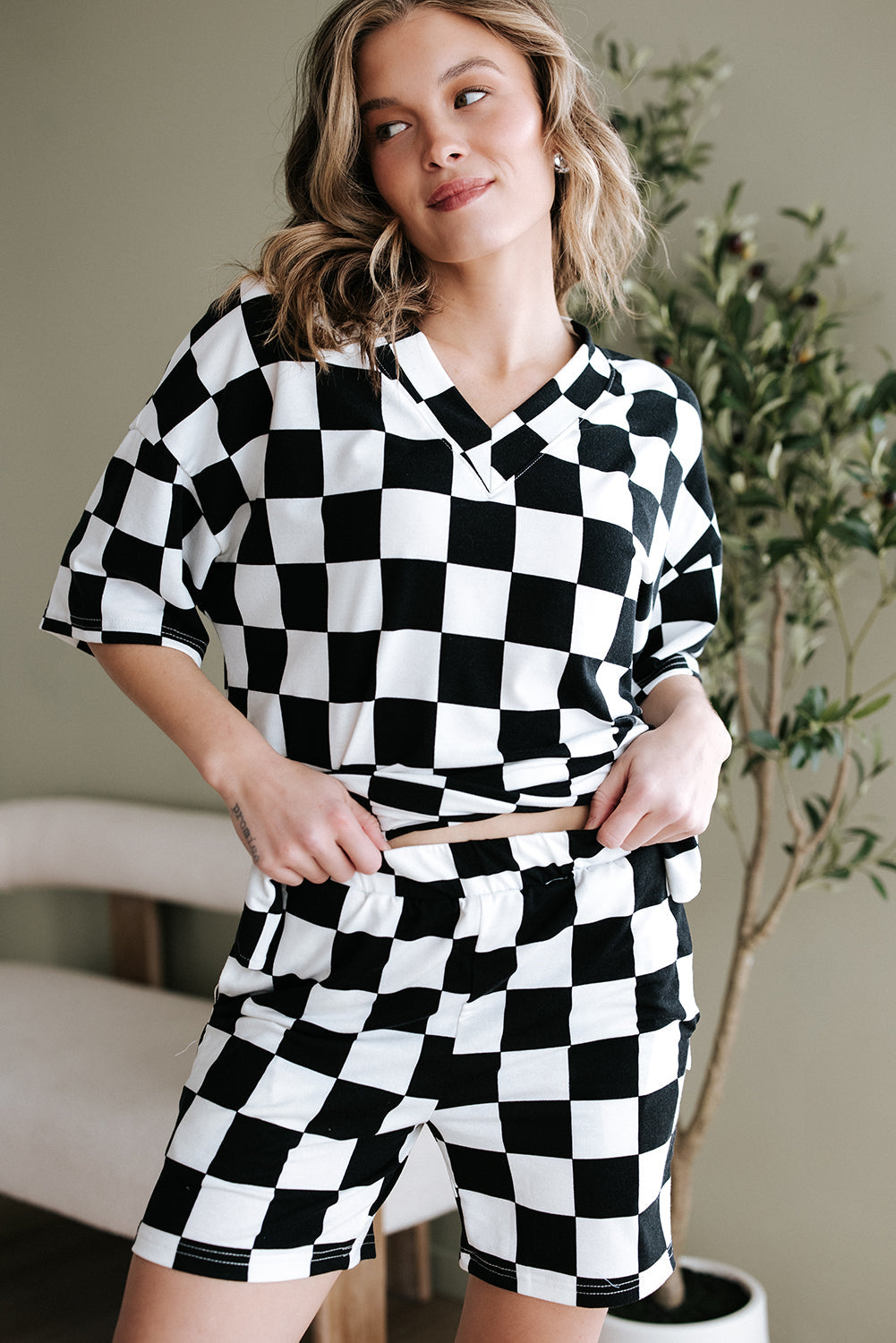 Checkerboard Print V Neck Loose Tee and Shorts Lounge Set eAura