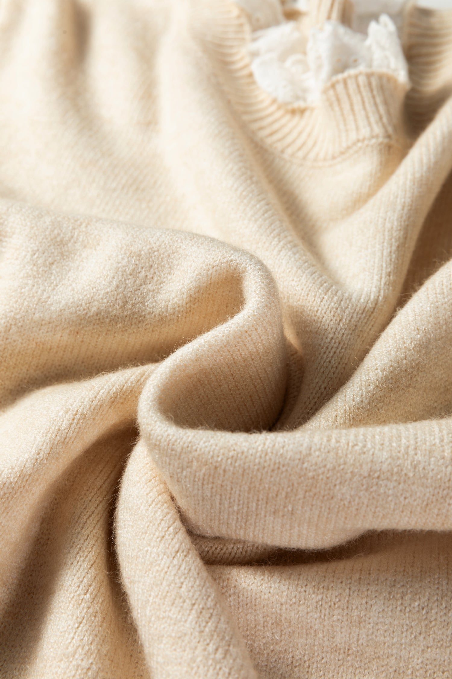 Lace Trim Sweater Patchwork Buttoned Cuffs Loose Sweater - eAura