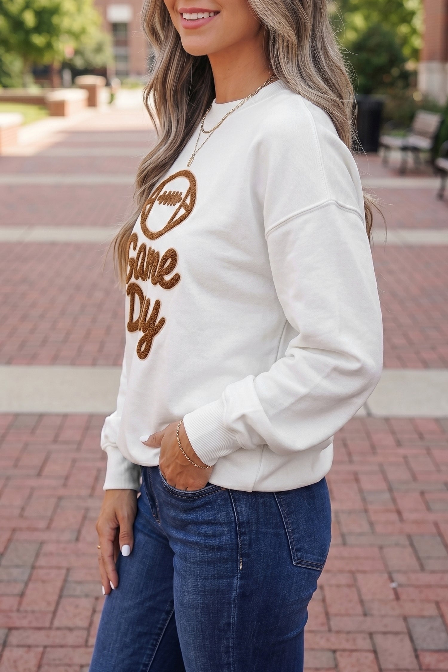 Embroidered Slogan Game Day Rugby Pattern Crewneck Sweatshirt – White