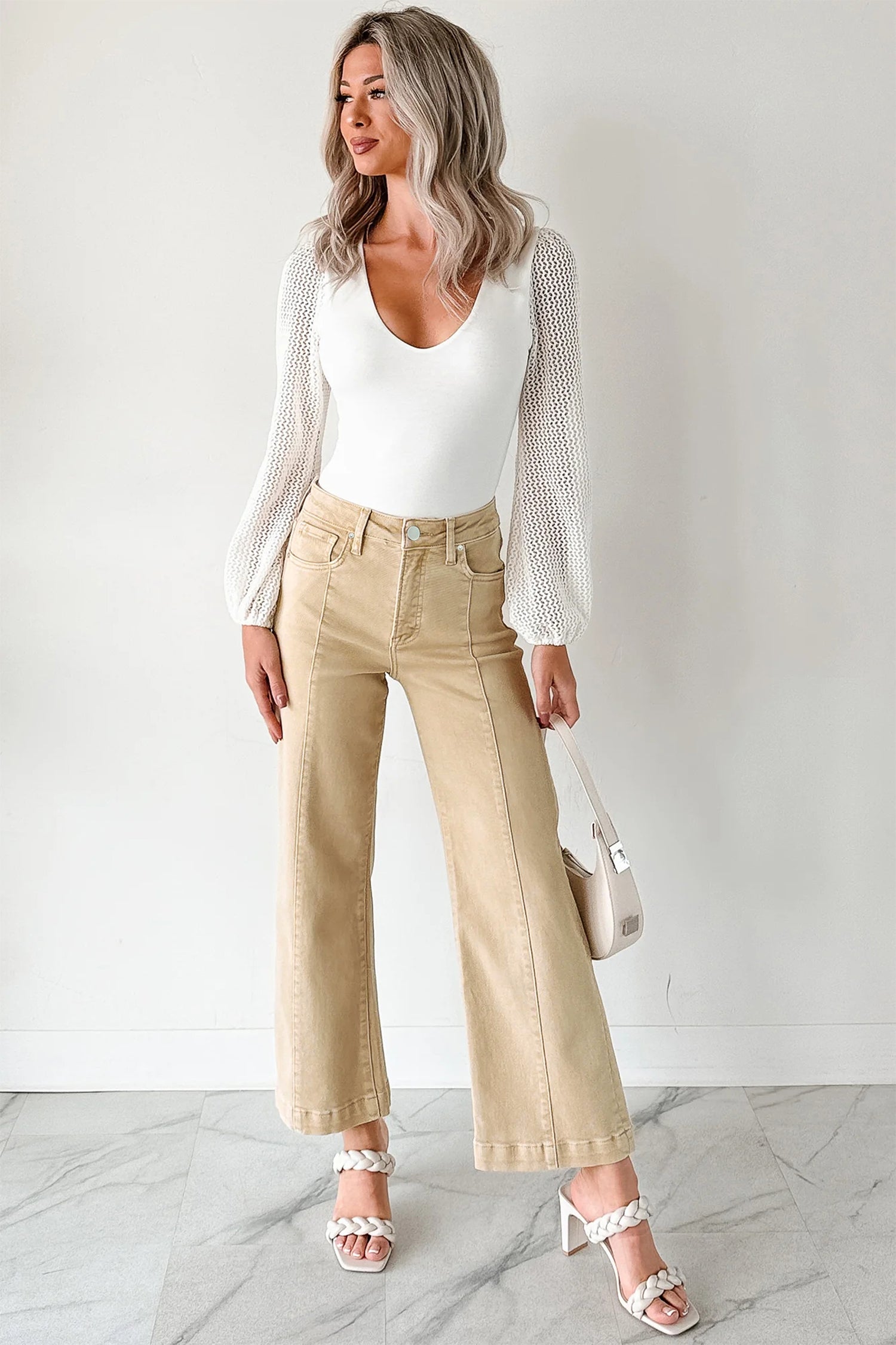 Seamed Center Wide Leg Cropped Jeans
