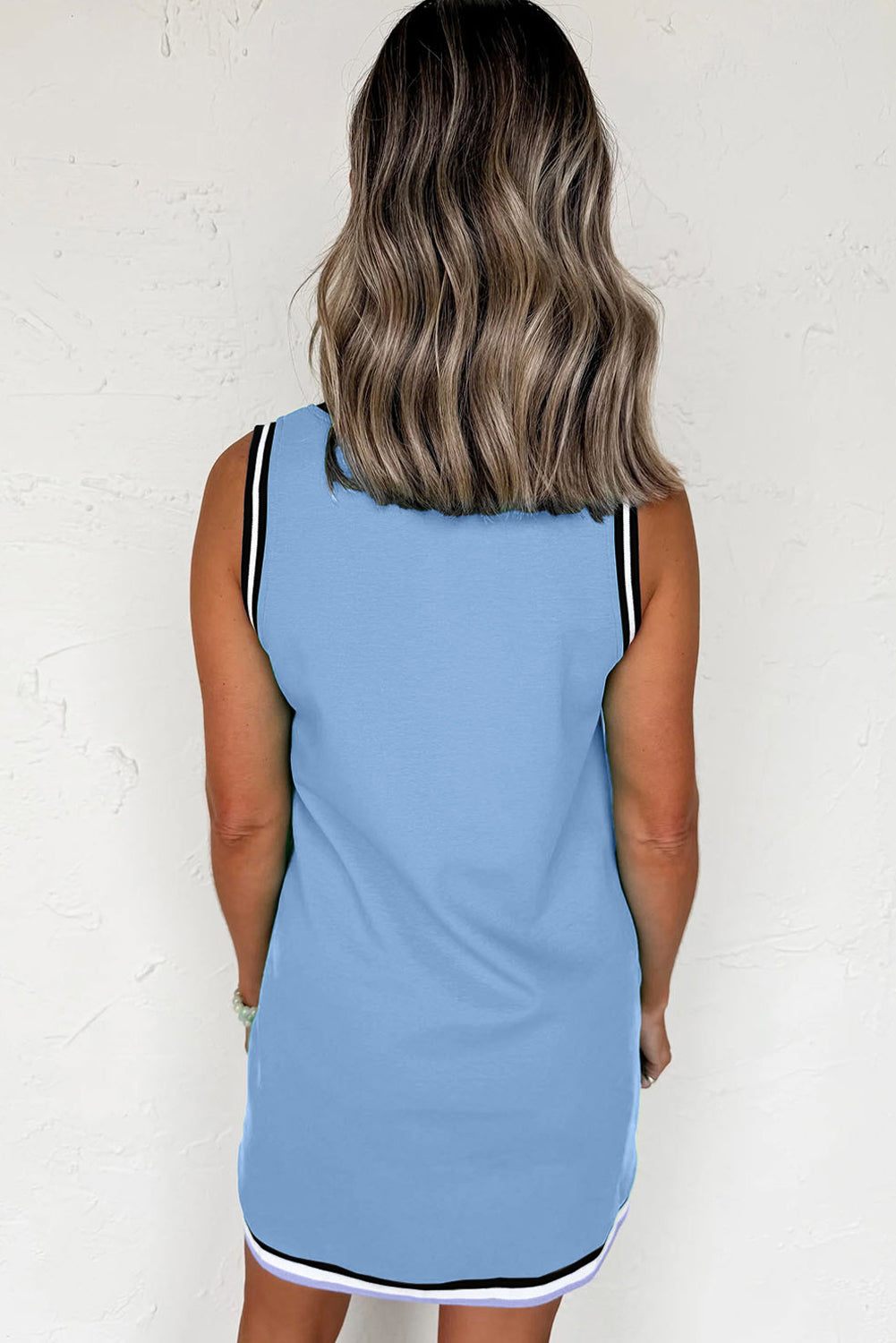 Contrast Trim V-Neck Shift Sleeveless Mini Dress eAura