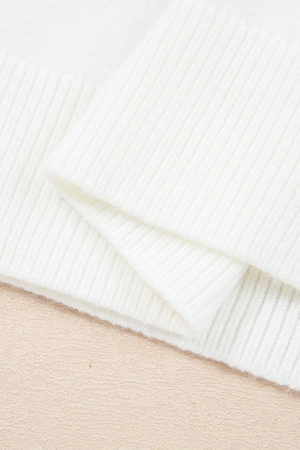MERRY Christmas Raglan Sleeve Sweater eAura
