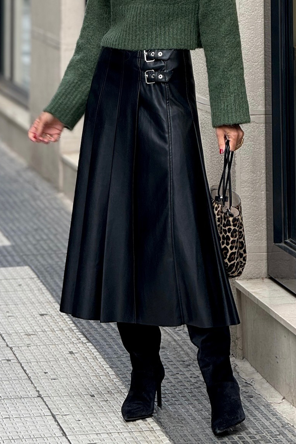 Black Faux Leather Retro Buckle Detail Pleated Stitch Flared Midi Skirt Dear-Lover Dropshipping
