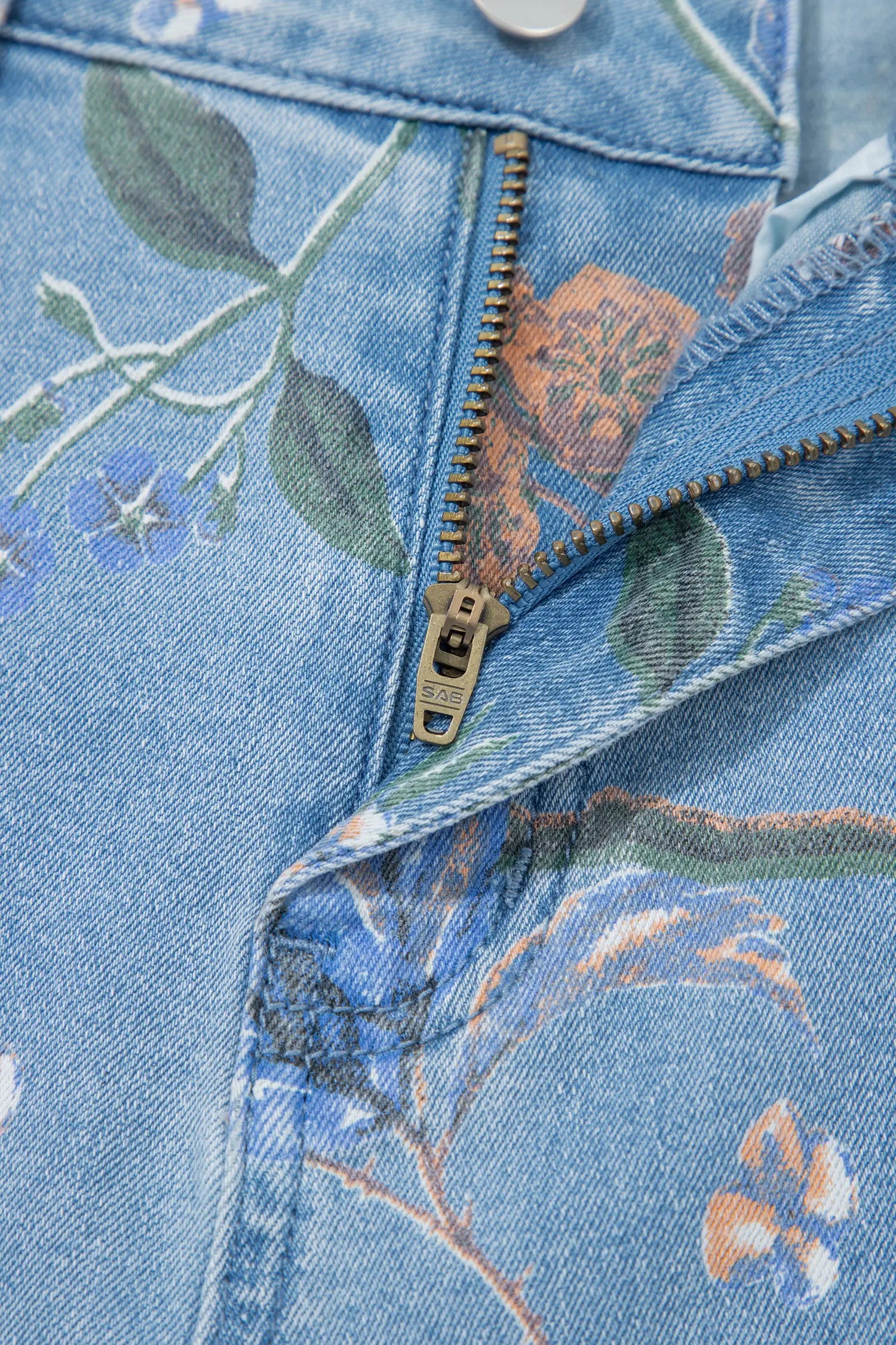 Sky Blue Retro Floral Print Frayed Hem Shift Jeans