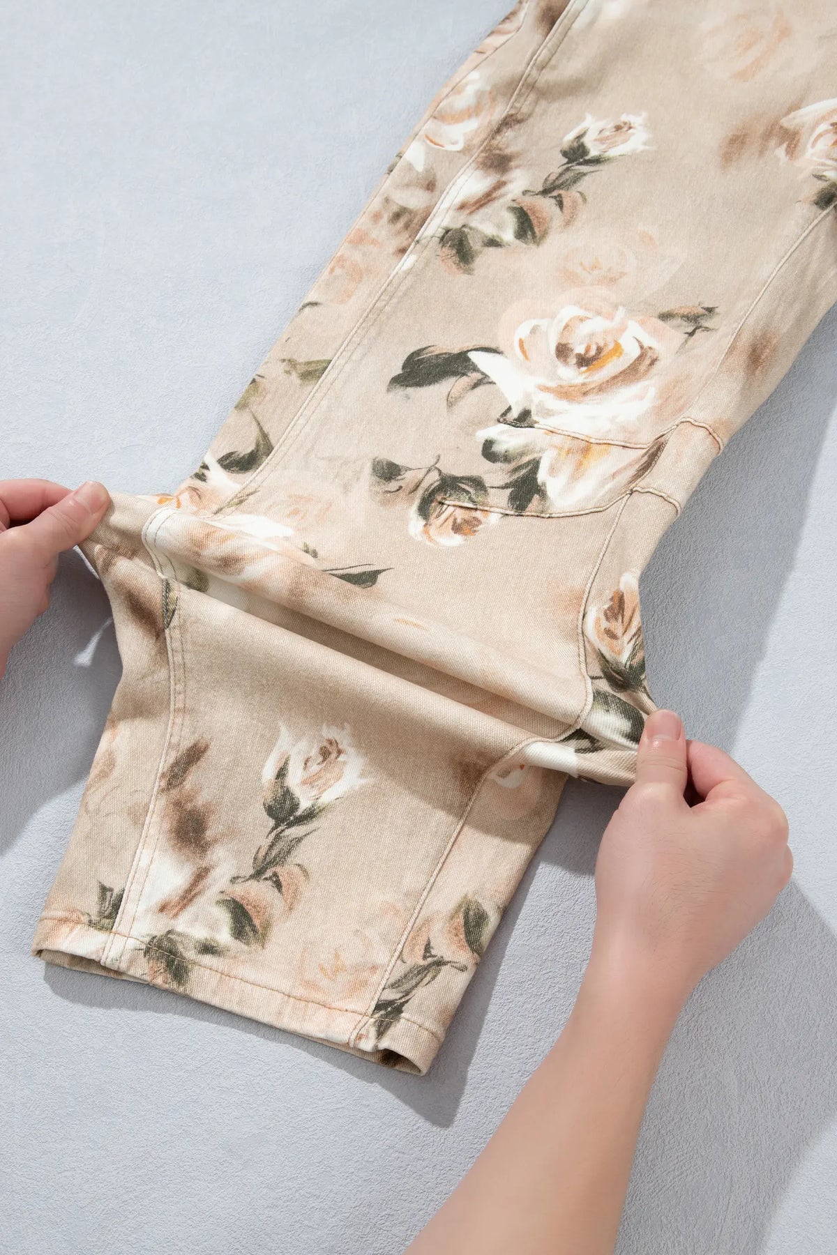 Retro Floral Print Relaxed Barrel Jeans – Khaki
