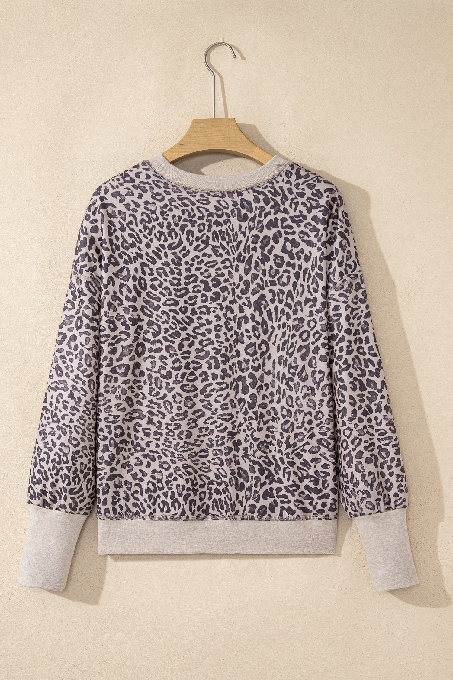 Leopard Print Crew Neck Sweatshirt - eAura