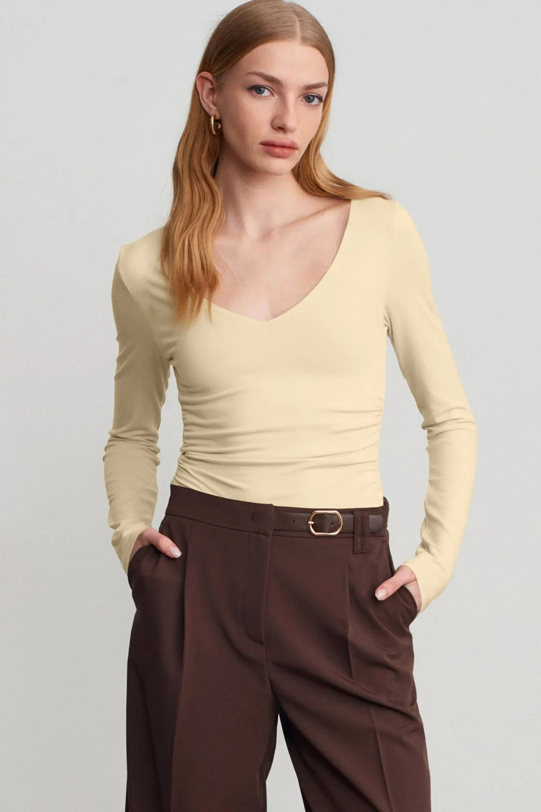 Slim Fit V Neck Long Sleeve Bra Buil-in Top