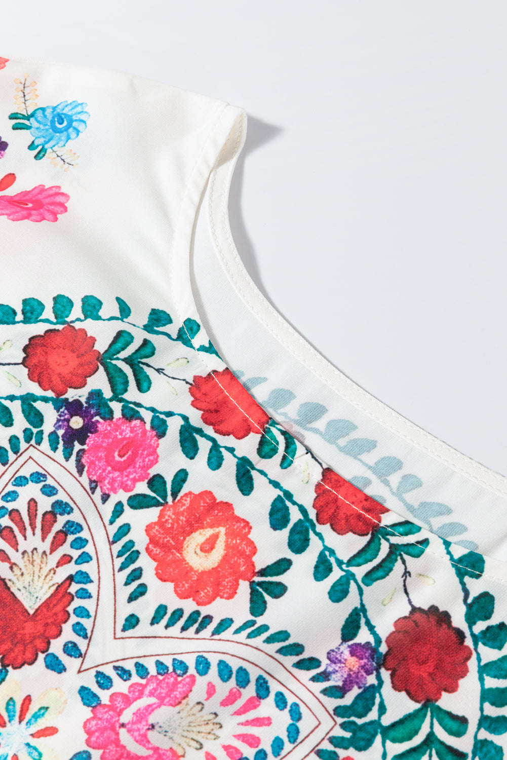 White Boho Floral Print Round Neck Ruffle Trim Blouse eAura