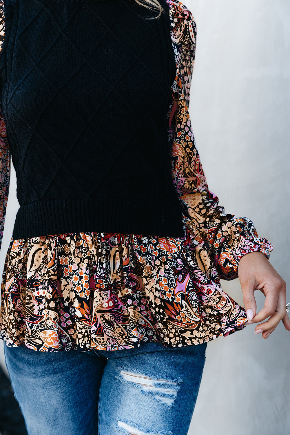 Black Contrast Floral Sleeve Peplum Sweater eAura