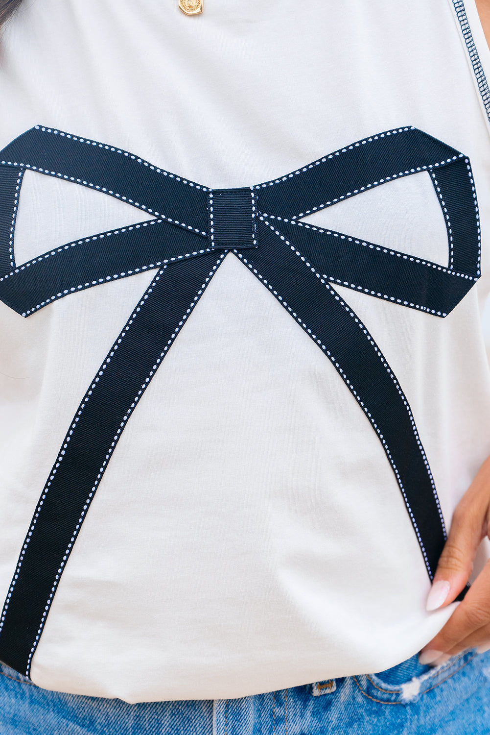 White Sweet Bow Stitching Trim Sleeveless Top eAura