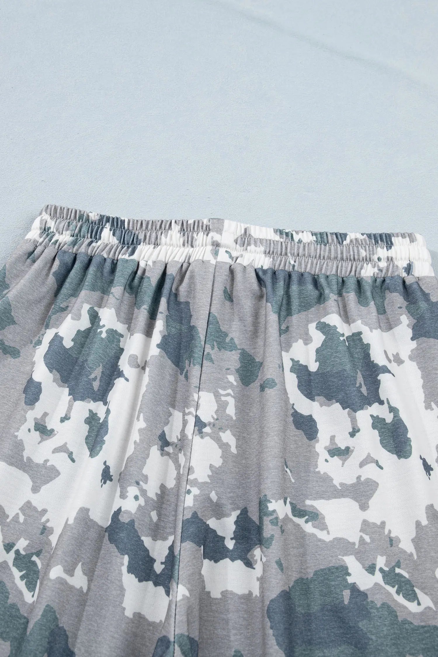 Camo Print Contrast Lace-Up Raw Edge Pocket Wide Leg Trousers – Brown