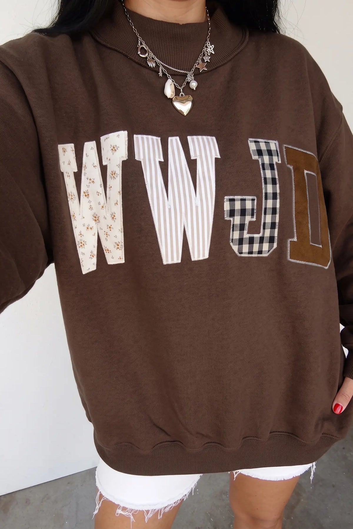 WWJD Mixed Pattern Embroidered Patch Graphic Mock Neck Sweatshirt – Grey