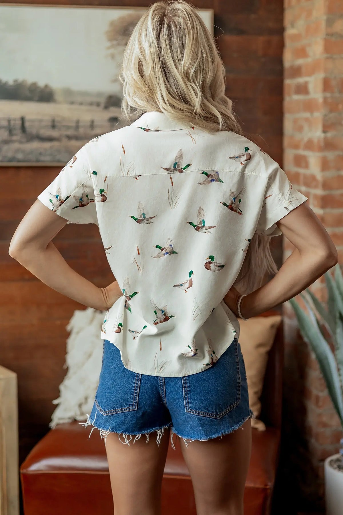 Mallard Printed Button Flap Pocket Short Sleeve Shirt – White