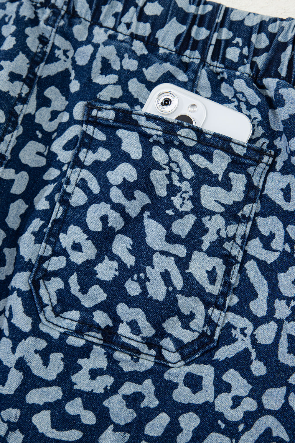 Leopard Printed Drawstring Elastic Waistband Pocketed Wide Leg Jeans - eAura