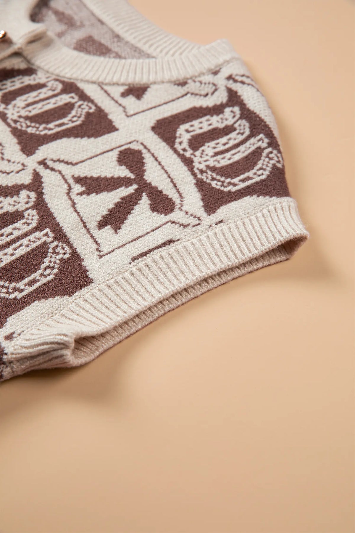 Western Horseshoe Bow Pattern Button Front Sleeveless Knit Sweater – Brown
