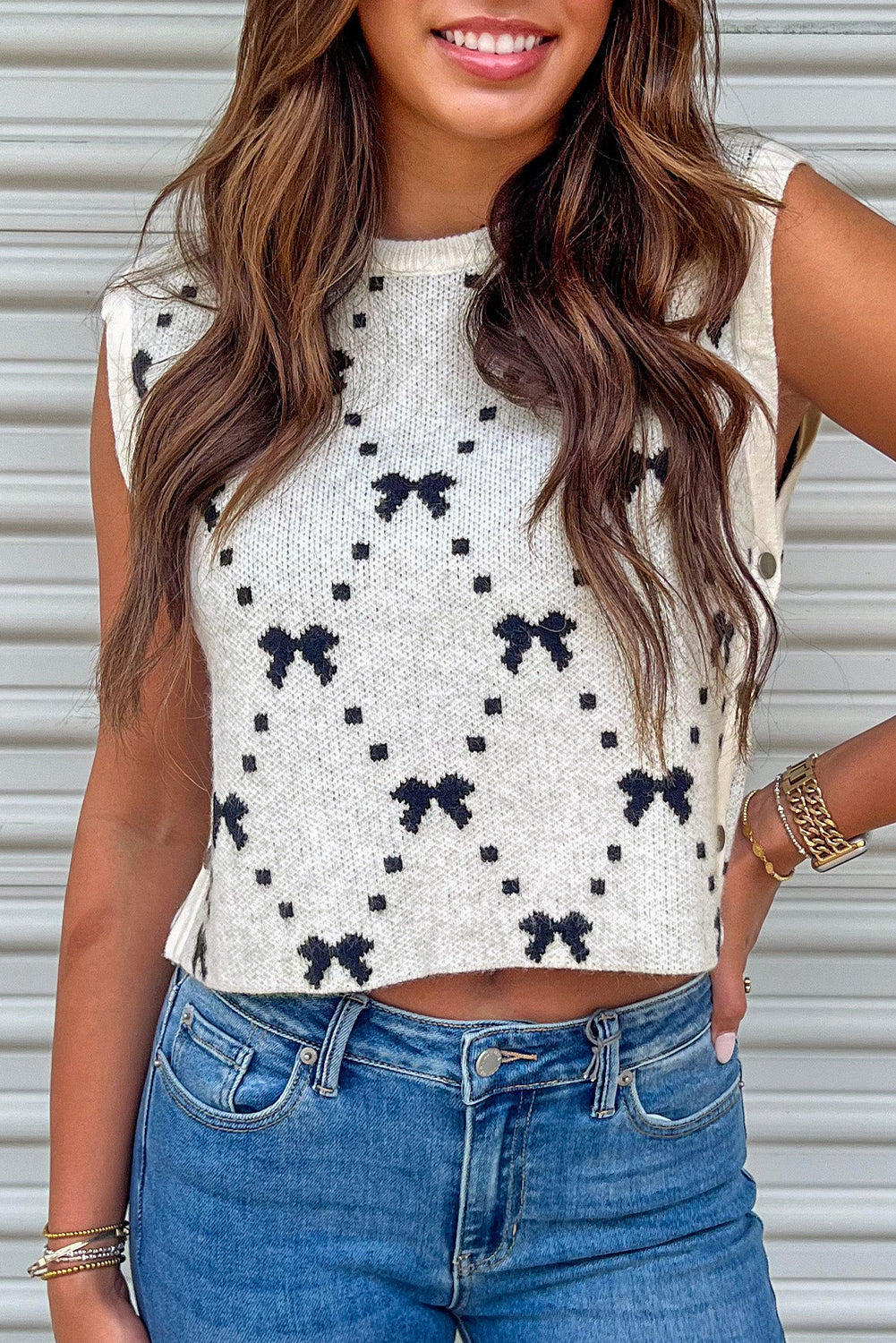 White Bow Pattern Buttoned Side Cropped Sweater Vest eAura