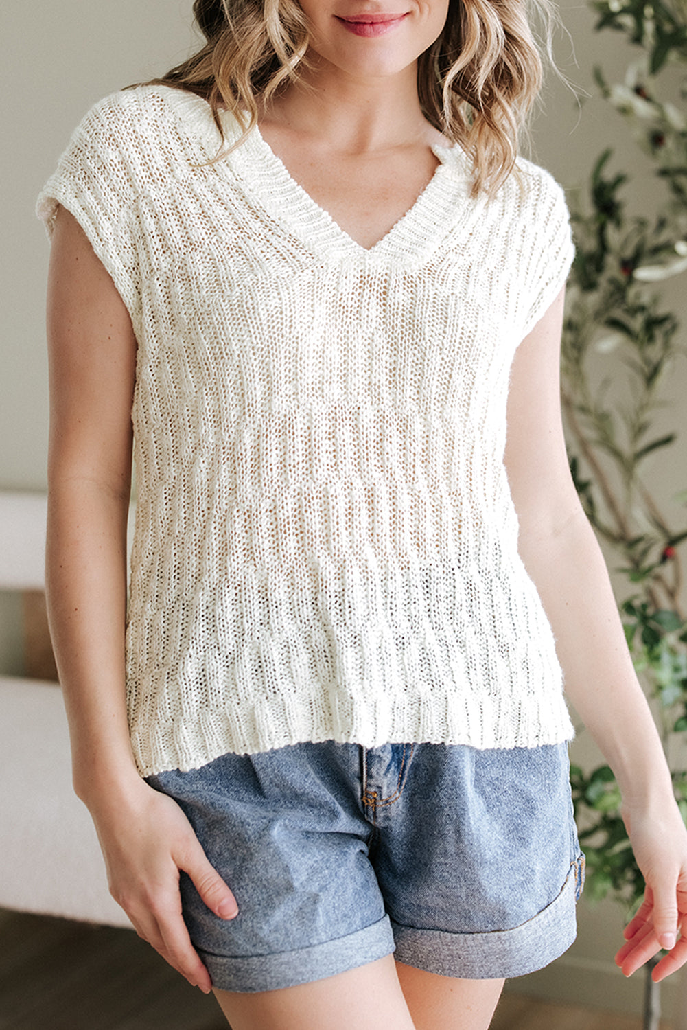 Beige Notched V Neck Short Sleeve Sweater eAura