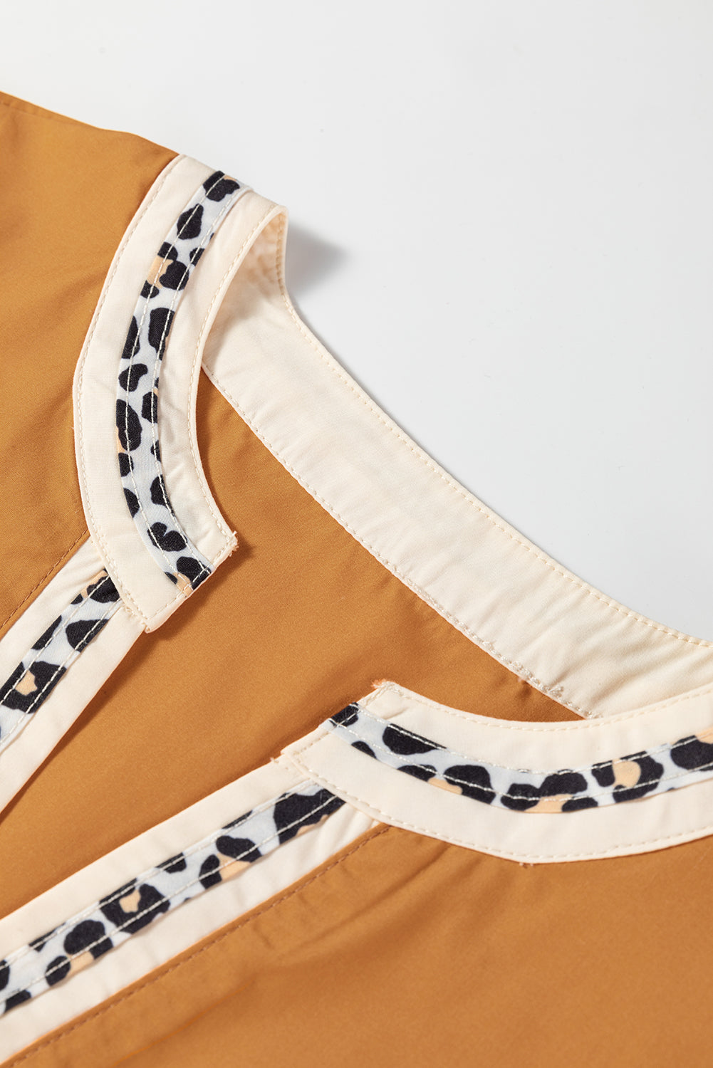 Contrast Leopard Trim Split Neck Puff Sleeve Blouse - eAura