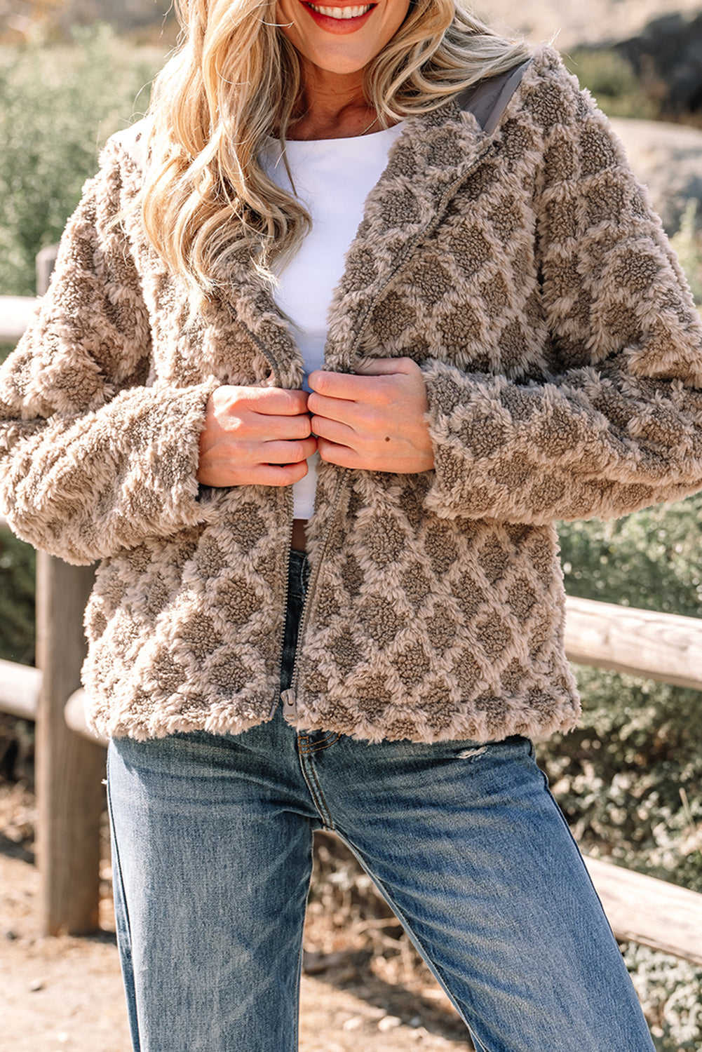 Sherpa Diamond Pattern Zip-Up Side Pocket Hooded Jacket - eAura