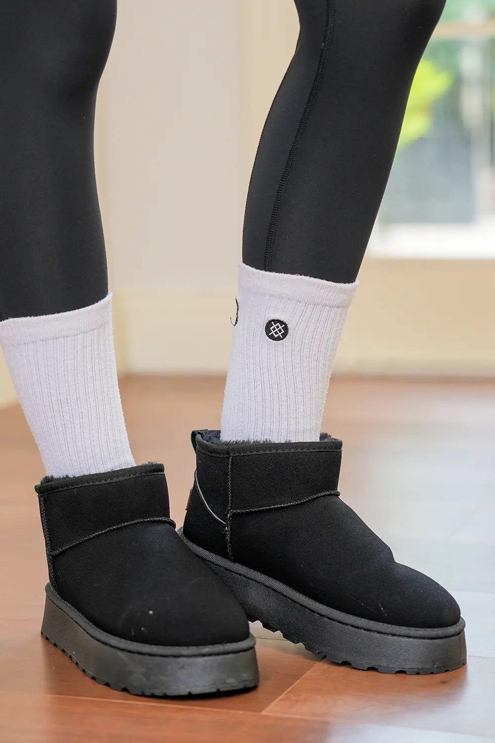 Black Faux Fur Lined Suede Ankle Snow Boots