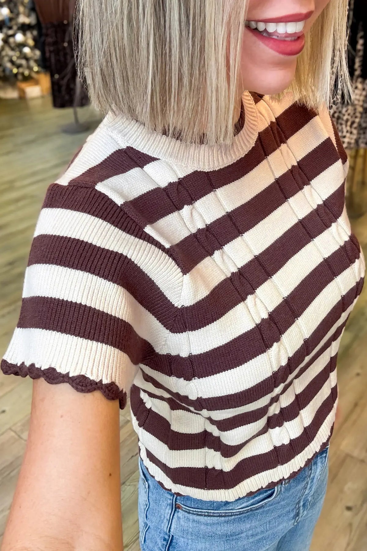Ribbed Knit Cable Detail Short Sleeve Sweater – Brown Stripe