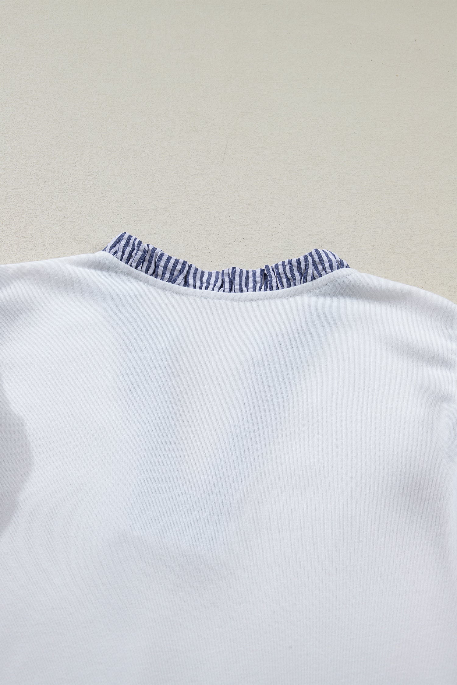Contrasted Striped Patchwork Split Neck Ruffle Trim Sleeveless Dress – White