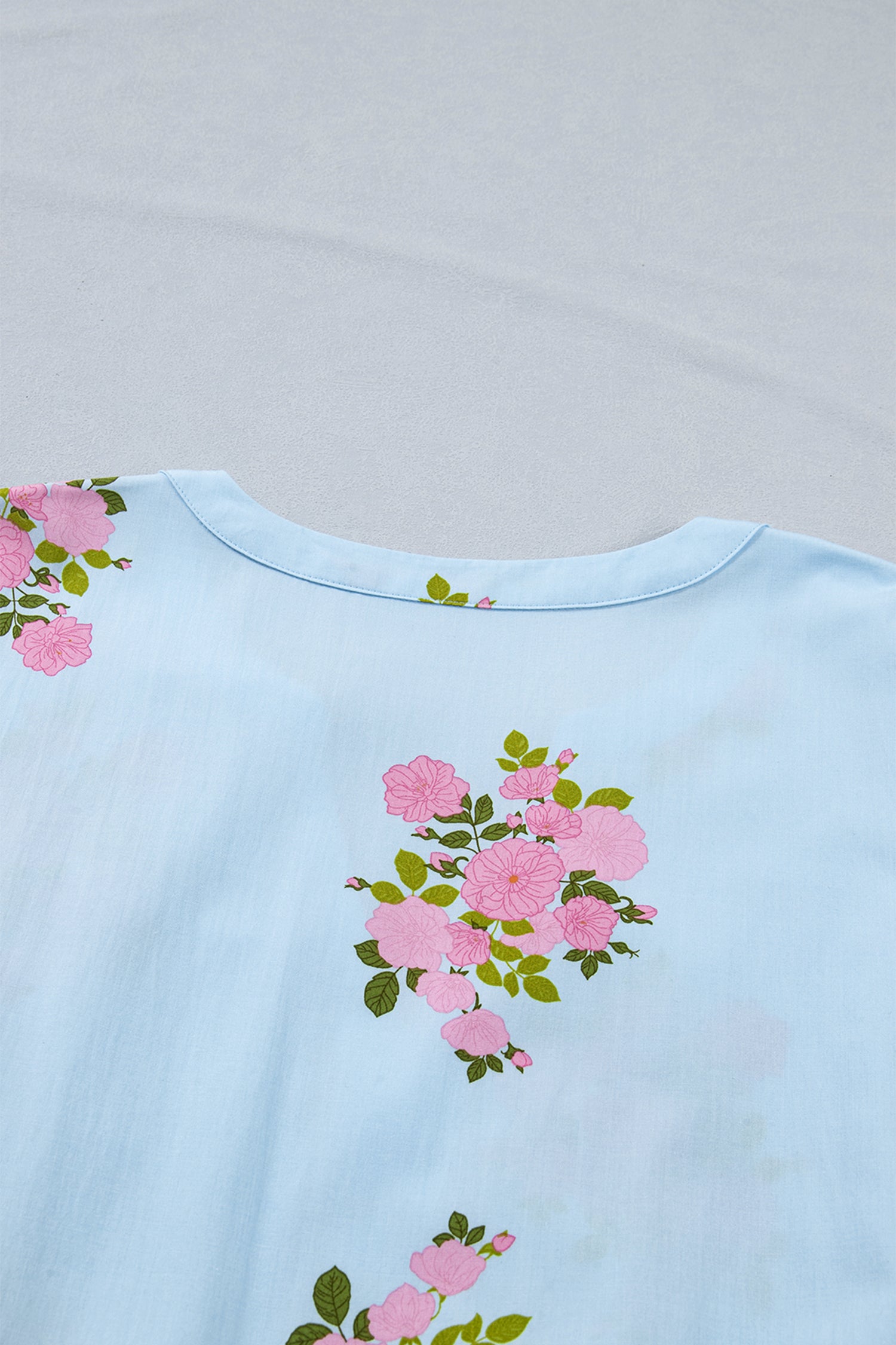 Sky Blue Plus Size Floral Print Scalloped Trim V-Neck Dress – Light Blue