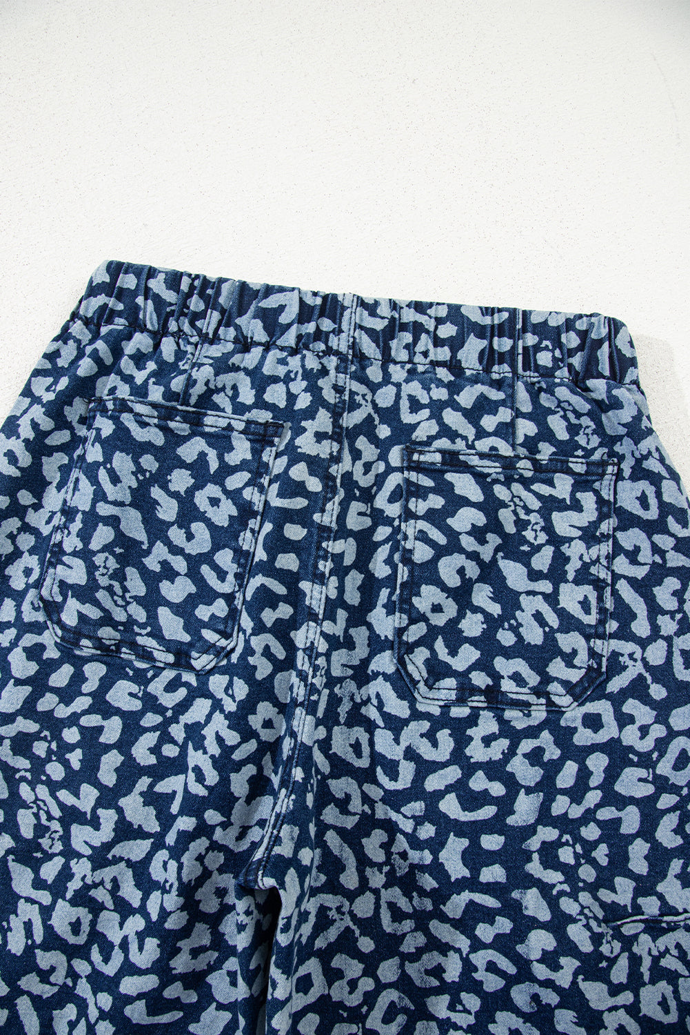 Leopard Printed Drawstring Elastic Waistband Pocketed Wide Leg Jeans - eAura