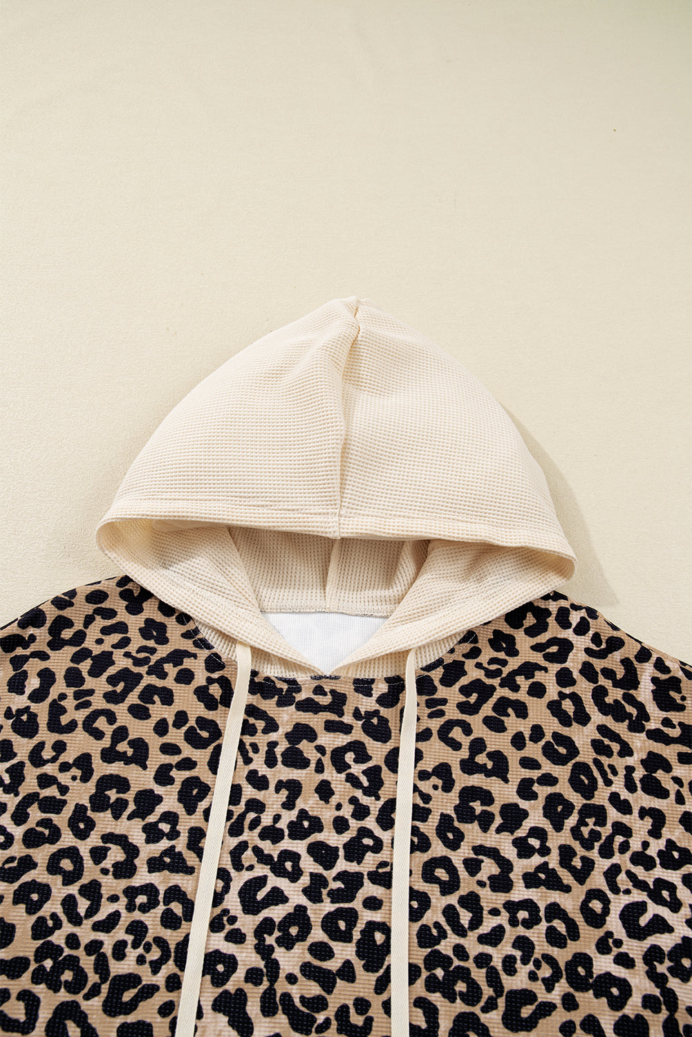 Leopard Print Waffle Contrast Kangaroo Pocket Hooded Sweatshirt - eAura