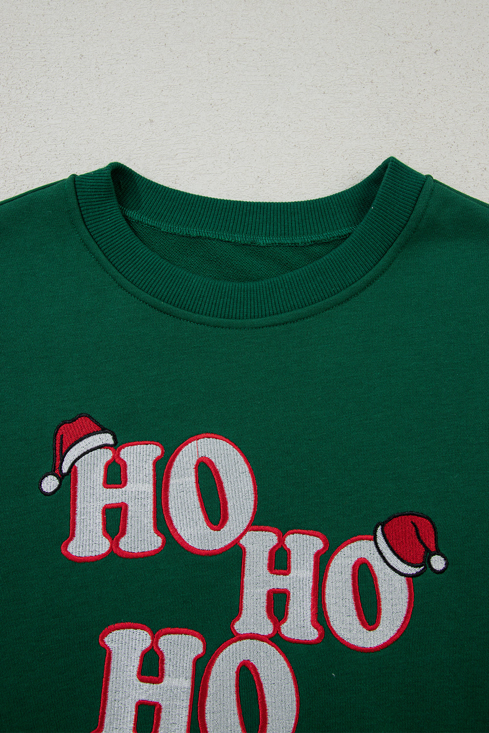 Embroidered Letter Graphic Christmas Sweatshirt - eAura