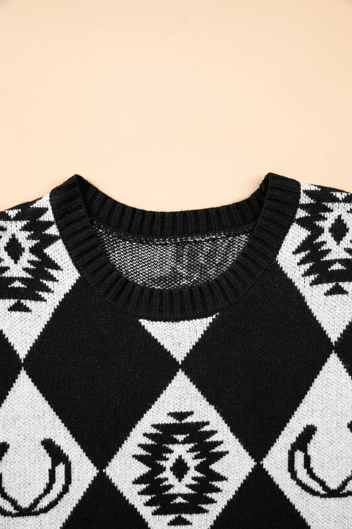 Retro Rhombus Western Print Drop Shoulder Short Sleeve Sweater – Black